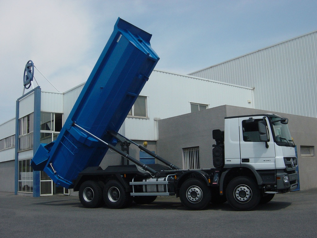 idealroc sur mercedes actros 1024